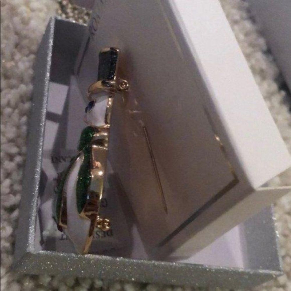 Snowman holiday pin - Picture 2 of 2